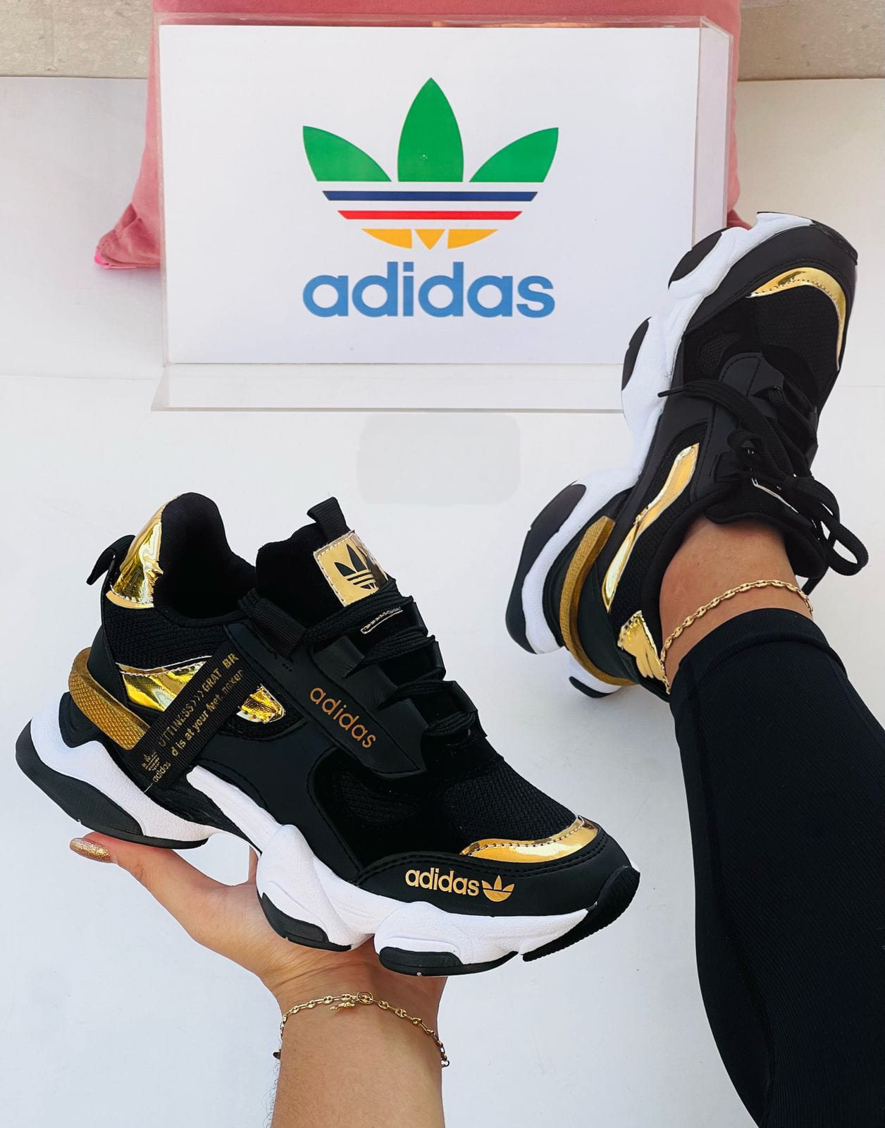 ADIDAS CORAZÓN DE DAMA