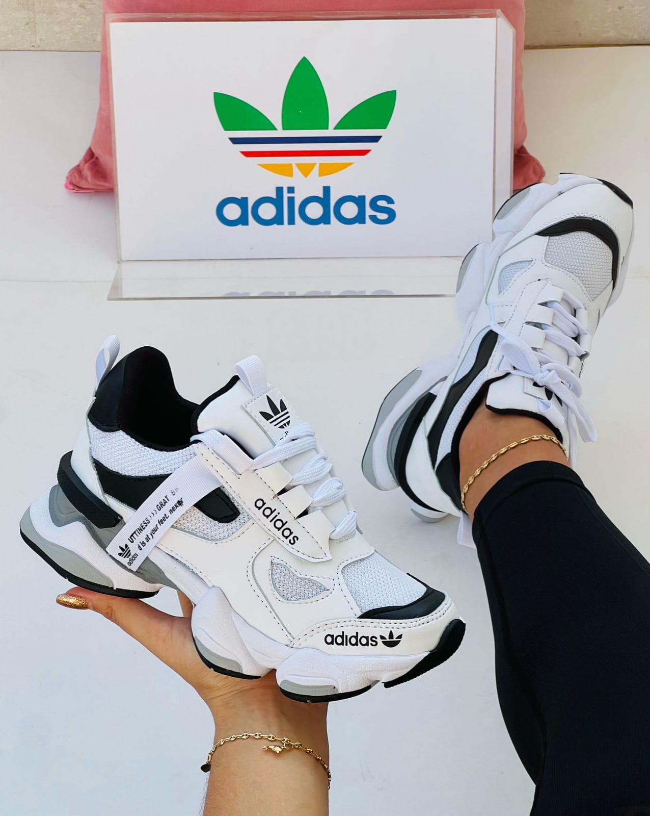 ADIDAS CORAZÓN DE DAMA