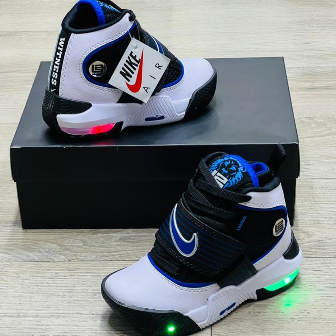 BOTA LEBRON UNISEX