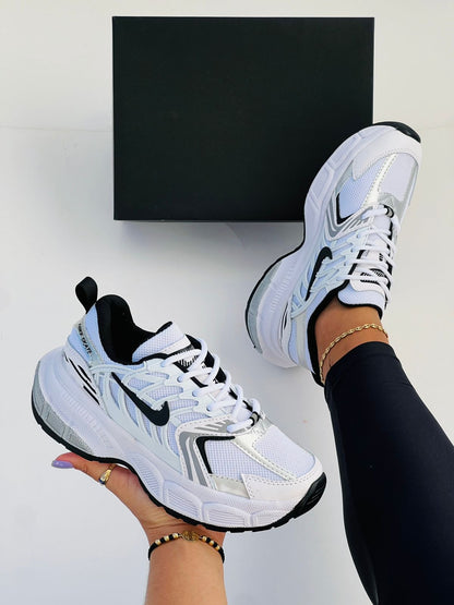 NIKE OUT FIRE