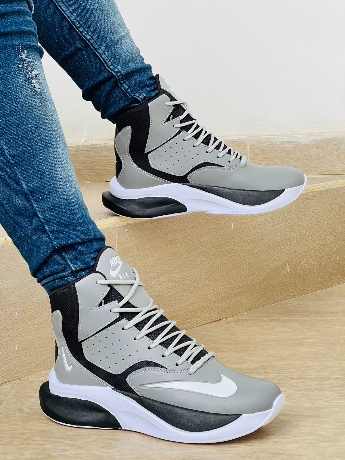 BOTA NIKE